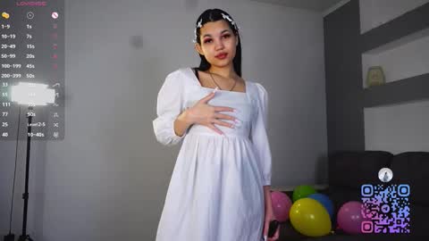 Snapshot of empty_drive chatting on 02-20-26, 06:10 Susie online show from 02-20-26, 06:10