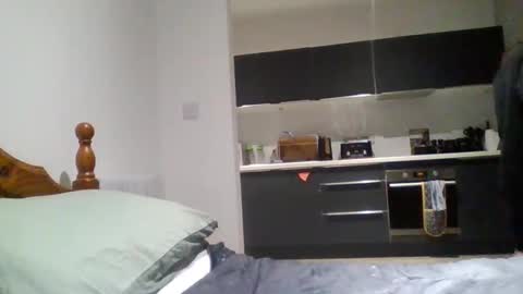 emrys2016833836 online show from 02-20-26, 08:53