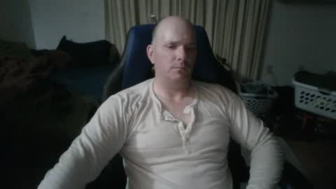 Snapshot of emsguy1 chatting on 12-02-24, 04:53 Matt online show from 12-02-24, 04:53