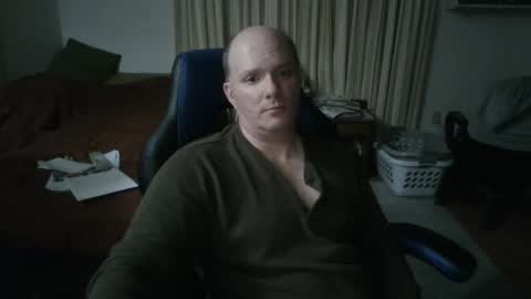 Snapshot of emsguy1 chatting on 02-17-25, 06:42 Matt online show from 02-17-25, 06:42