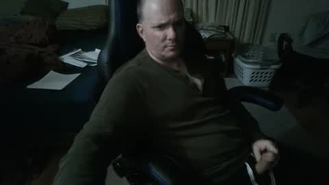 Snapshot of emsguy1 chatting on 02-18-25, 06:04 Matt online show from 02-18-25, 06:04