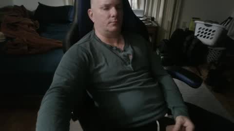 Snapshot of emsguy1 chatting on 09-09-25, 09:53 Matt online show from 09-09-25, 09:53