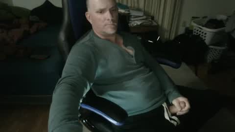 Snapshot of emsguy1 chatting on 09-20-25, 02:56 Matt online show from 09-20-25, 02:56