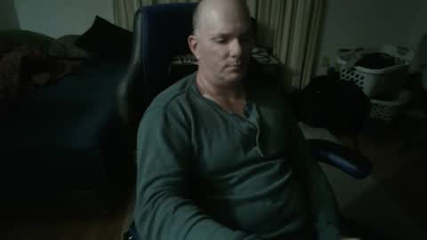 Snapshot of emsguy1 chatting on 09-22-25, 03:52 Matt online show from 09-22-25, 03:52