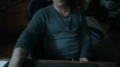 Snapshot of emsguy1 chatting on 09-28-25, 03:23 Matt online show from 09-28-25, 03:23