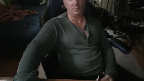 Snapshot of emsguy1 chatting on 09-29-25, 03:44 Matt online show from 09-29-25, 03:44