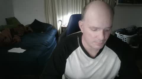 Snapshot of emsguy1 chatting on 10-17-25, 04:59 Matt online show from 10-17-25, 04:59