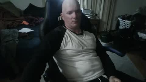 Snapshot of emsguy1 chatting on 10-21-25, 03:51 Matt online show from 10-21-25, 03:51