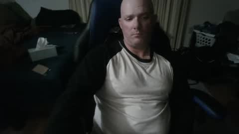 Snapshot of emsguy1 chatting on 10-22-25, 03:07 Matt online show from 10-22-25, 03:07