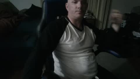 Snapshot of emsguy1 chatting on 10-23-25, 04:01 Matt online show from 10-23-25, 04:01