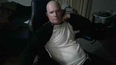 Snapshot of emsguy1 chatting on 10-25-25, 04:42 Matt online show from 10-25-25, 04:42