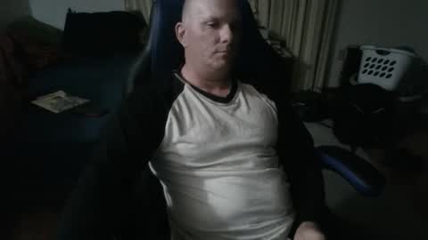 Snapshot of emsguy1 chatting on 10-26-25, 03:34 Matt online show from 10-26-25, 03:34