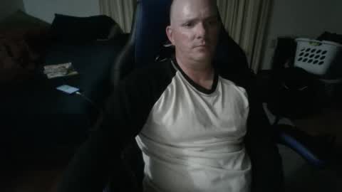 Snapshot of emsguy1 chatting on 10-28-25, 03:32 Matt online show from 10-28-25, 03:32