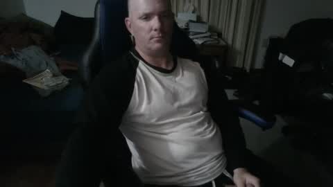 Snapshot of emsguy1 chatting on 10-29-25, 07:43 Matt online show from 10-29-25, 07:43