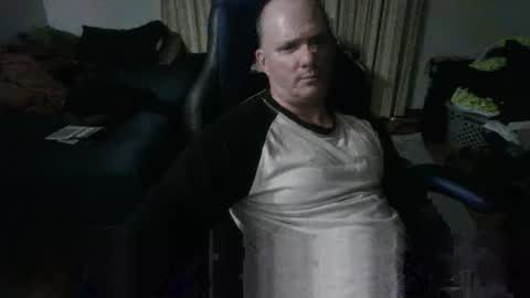 Snapshot of emsguy1 chatting on 12-23-25, 04:54 Matt online show from 12-23-25, 04:54