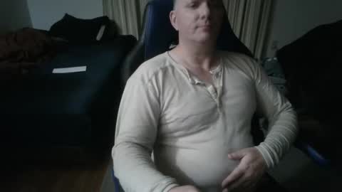 Snapshot of emsguy1 chatting on 02-08-26, 05:33 Matt online show from 02-08-26, 05:33