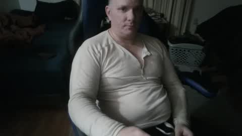 Snapshot of emsguy1 chatting on 02-10-26, 06:17 Matt online show from 02-10-26, 06:17