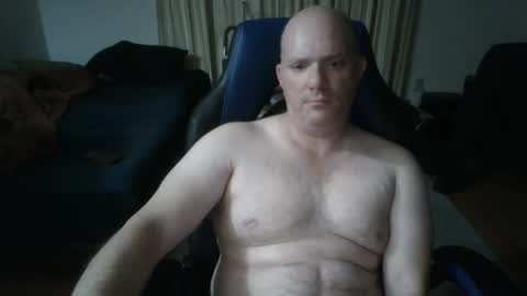 Snapshot of emsguy1 chatting on 03-10-26, 04:06 Matt online show from 03-10-26, 04:06