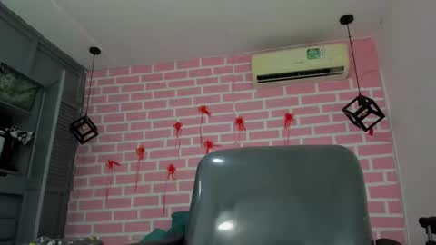 Emy online show from 02-26-25, 08:33