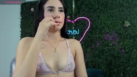 Snapshot of emy_0 chatting on 02-08-26, 07:28 Emy online show from 02-08-26, 07:28