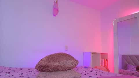 Emy online show from 02-05-26, 04:28