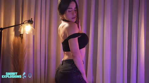 Snapshot of emyii chatting on 11-20-25, 06:51 Eimi3 online show from 11-20-25, 06:51