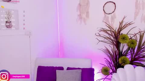 Emily online show from 09-23-25, 09:18