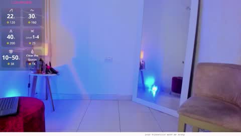 Snapshot of emylyjonhs chatting on 02-01-26, 05:22 EMYLY online show from 02-01-26, 05:22