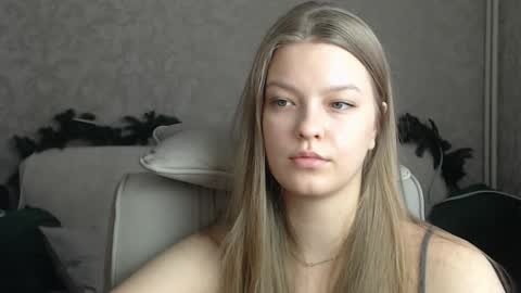 EmySway online show from 01-31-25, 04:36