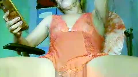 CHUN LY online show from 09-27-25, 05:23