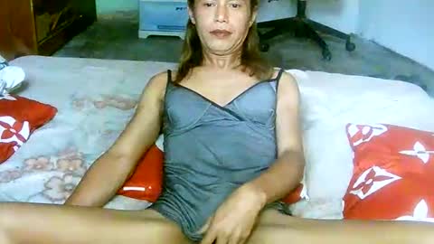 CHUN LY online show from 04-16-26, 01:17