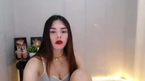 Snapshot of enchantress_mia03 chatting on 05-16-26, 10:36 enchantress_mia03 online show from 05-16-26, 10:36