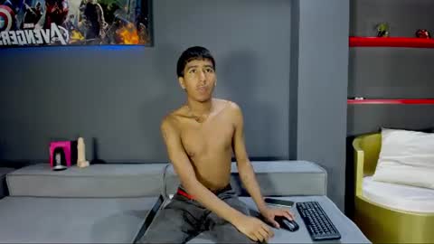 Snapshot of ender_h0tt chatting on 07-02-26, 08:59 Ender online show from 07-02-26, 08:59