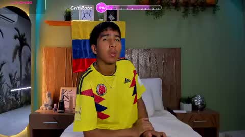 Snapshot of ender_h0tt chatting on 07-07-26, 08:46 Ender online show from 07-07-26, 08:46