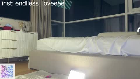 Snapshot of endlessmia chatting on 04-14-26, 11:11 Mia online show from 04-14-26, 11:11