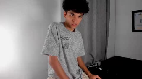 Salo online show from 04-18-26, 08:31