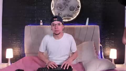 engel_and_diny online show from 07-05-26, 04:19
