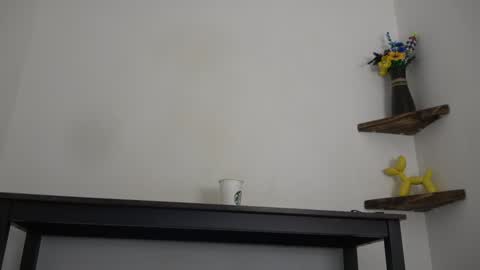 Snapshot of english_rose__ chatting on 02-17-26, 12:12 Rosie online show from 02-17-26, 12:12