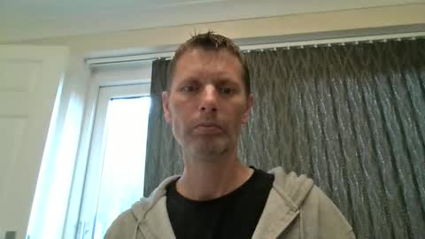 Snapshot of englishguy183 chatting on 06-06-26, 02:00 EnglishGuy183 online show from 06-06-26, 02:00