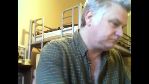 Snapshot of englishguysurrey chatting on 01-12-25, 03:36 englishguysurrey online show from 01-12-25, 03:36