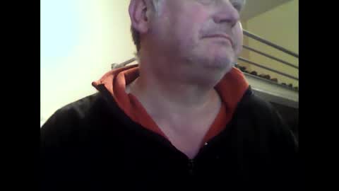 Snapshot of englishguysurrey chatting on 12-04-25, 07:00 englishguysurrey online show from 12-04-25, 07:00