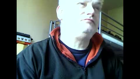 Snapshot of englishguysurrey chatting on 03-31-26, 07:20 englishguysurrey online show from 03-31-26, 07:20