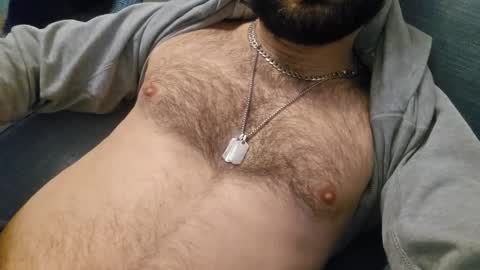 Snapshot of englishphatcock chatting on 12-17-25, 01:00 Happy online show from 12-17-25, 01:00