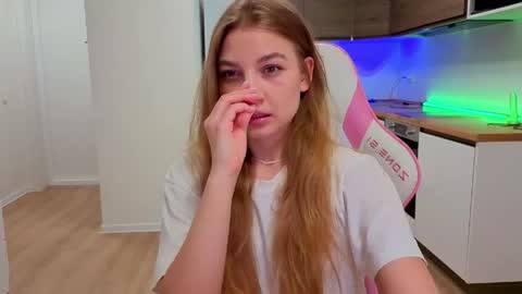 enjoyeverymoment_ online show from 04-10-26, 08:24