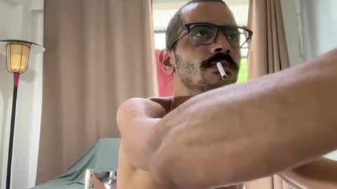 Snapshot of enjoythetrip chatting on 02-09-25, 05:01 Luke online show from 02-09-25, 05:01