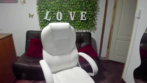 Enma clark online show from 02-19-25, 07:16