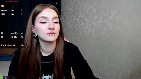 Snapshot of enn_allenn chatting on 10-21-25, 02:51 enn_allenn online show from 10-21-25, 02:51