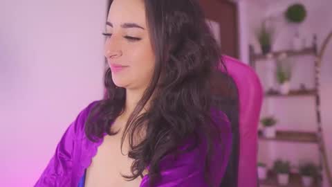 enola holmes1 online show from 11-26-25, 12:28