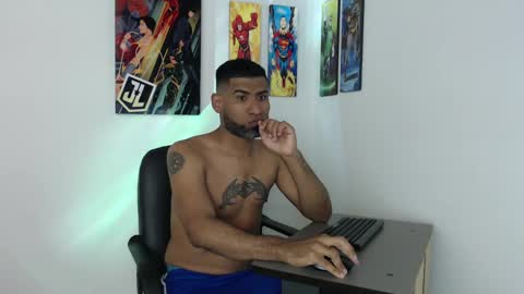 Snapshot of enriblack92 chatting on 12-31-24, 03:23 enriblack92 online show from 12-31-24, 03:23