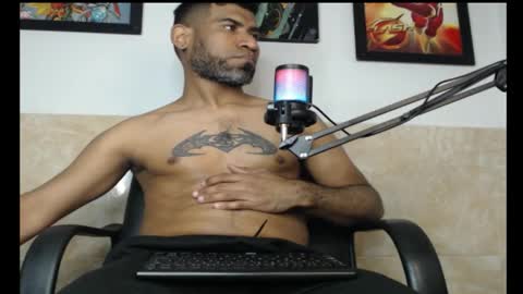 Snapshot of enriblack92 chatting on 11-05-25, 04:45 enriblack92 online show from 11-05-25, 04:45